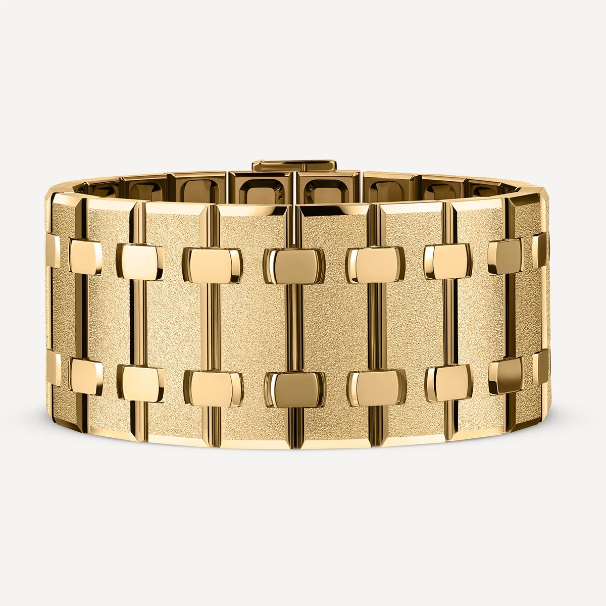 Royal Oak Frosted Gold bracelet in 18 karat yellow gold.